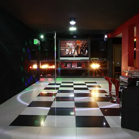 Assahi Motel (Adults Only)-3