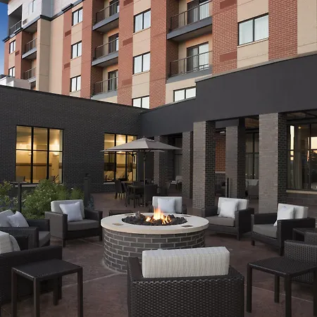 Courtyard By Marriott Mt. Pleasant At Central Michigan University-3