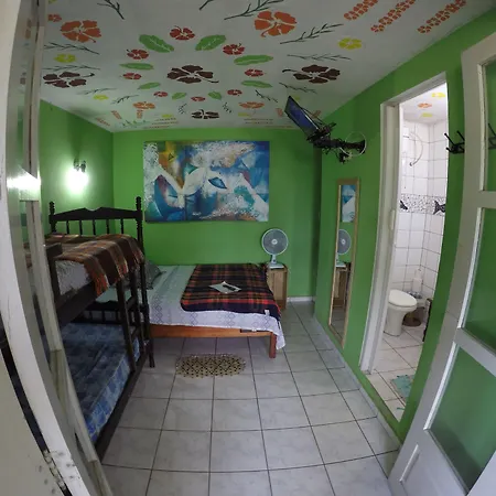 Golfinho Tropical Hostel E Pousada-2