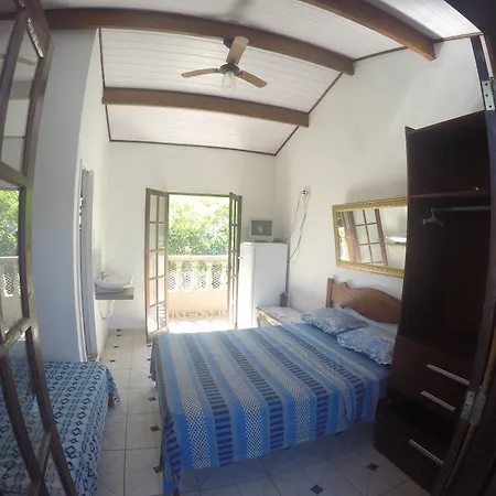 Golfinho Tropical Hostel E Pousada-3