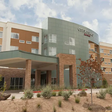 Courtyard By Marriott Houston City Place-3