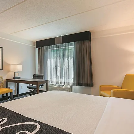 La Quinta By Wyndham Atlanta Alpharetta-2