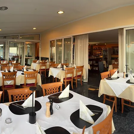 Hotel & Restaurant Garda-2