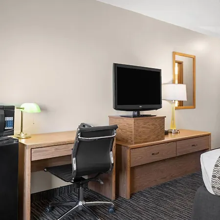 Super 8 By Wyndham Lewistown-2