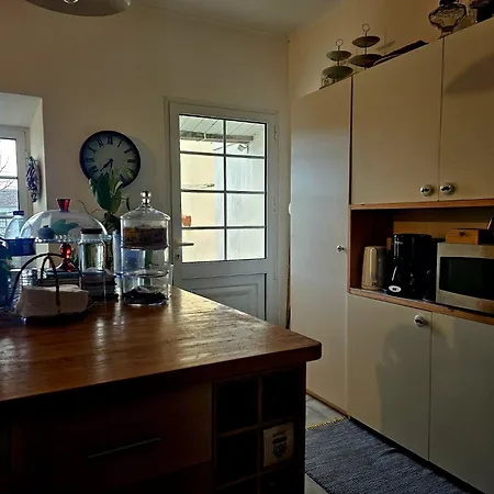 Marina Lounge Home-3