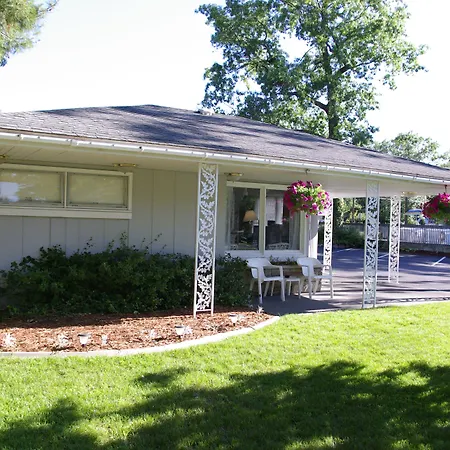 Grand Traverse Motel-3