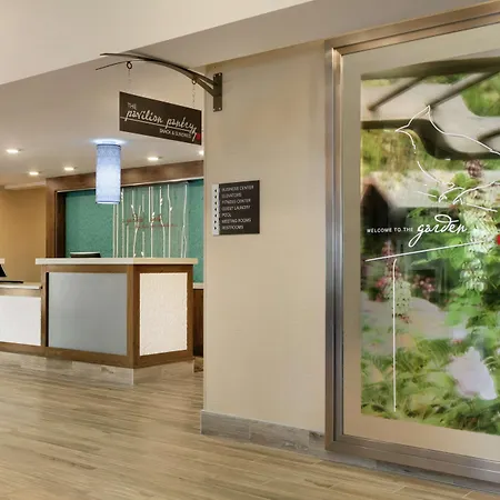 Hilton Garden Inn Statesville-3