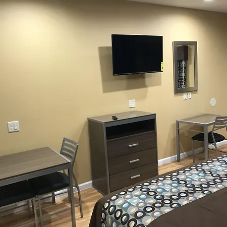 Deluxe Inn & Suites - Baytown-3
