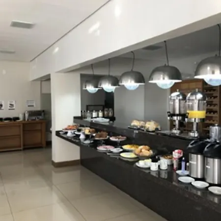 Bravo City Hotel Dourados-3