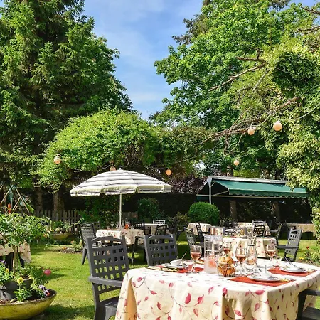 Logis Hôtels Restaurant Le Dauphin-3
