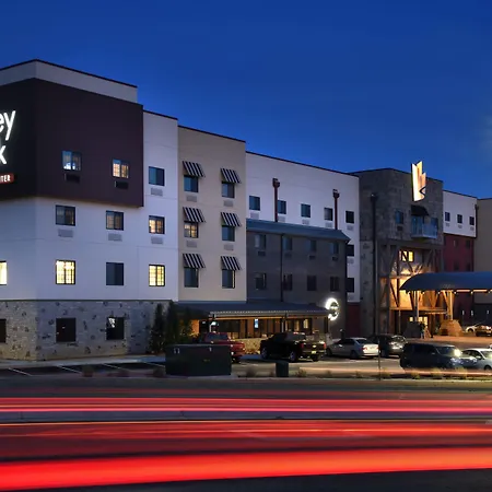 Stoney Creek Hotel Tulsa - Broken Arrow-3
