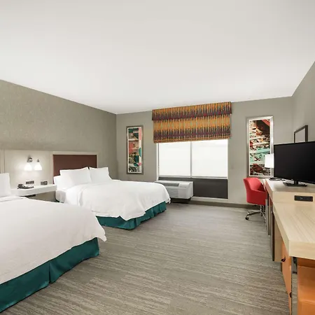 Hampton Inn Newport-2