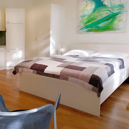 Riess City Rooms - Self Check-In-3