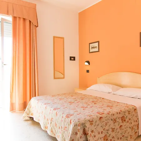 Hotel Saint Tropez - Pineto-2