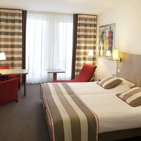 Skotel Amsterdam, Hotelschool The Hague-2