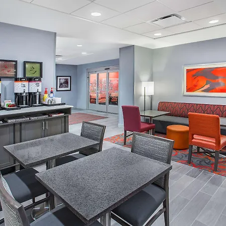 Hampton Inn Vincennes-2