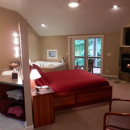 Pigeon Creek Inn - Adults Only-3