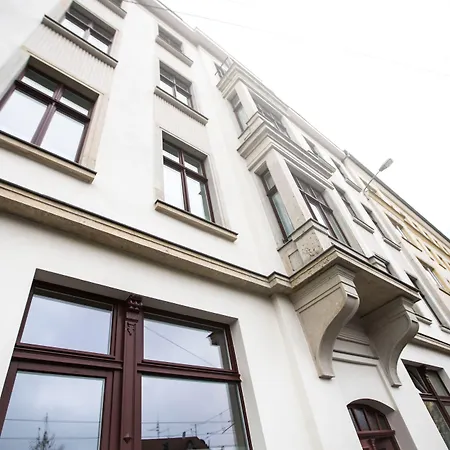 Luga Homes - Stadthaus-2