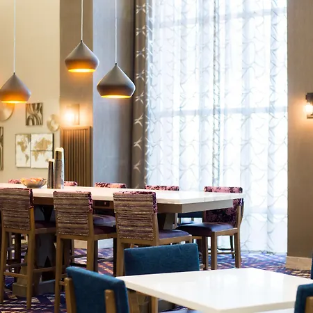 Hampton Inn & Suites Warrington Horsham-3