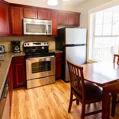 The Dahlonega Square Hotel-2
