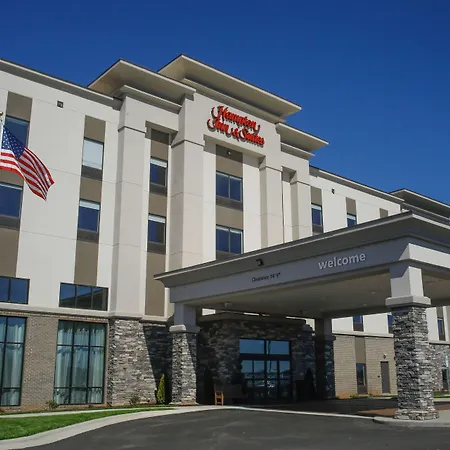 Hampton Inn & Suites Forest City-2