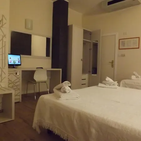 Hotel Aurora-2