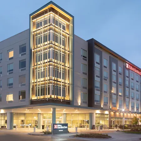 Hilton Garden Inn Omaha Aksarben Village-2