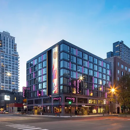 Moxy Chicago Downtown-2