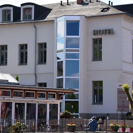 Hotel&Restaurant Fackelgarten Plau am See-3