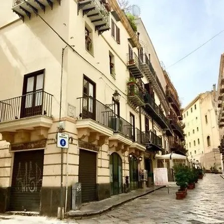 Bellaroto Suite & Spa - Charming Boutique Rooms-3