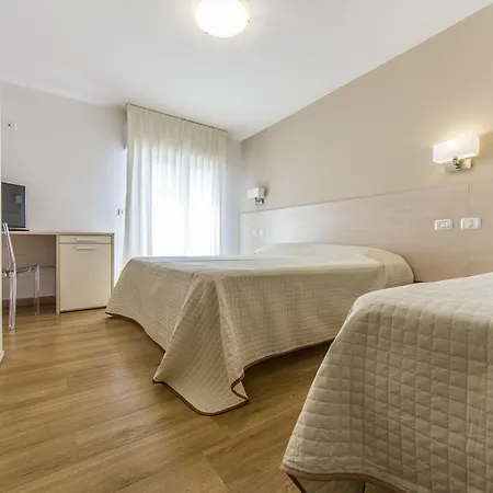 Hotel Silvia-3