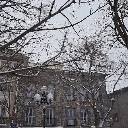 Logis Hotel Yseria - Historical Center-2