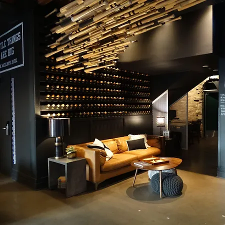 The Chicago Hotel Collection Wrigleyville-3
