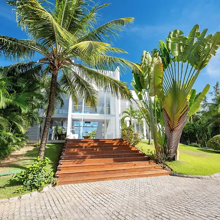 B Blue Beachouses-3