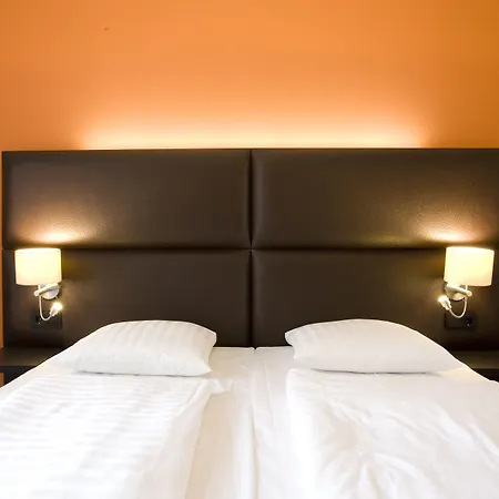 Hotel Roermond Next Door-3