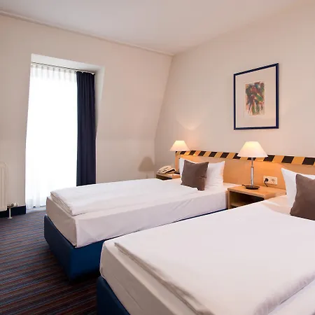 ACHAT Hotel Dresden Elbufer-3