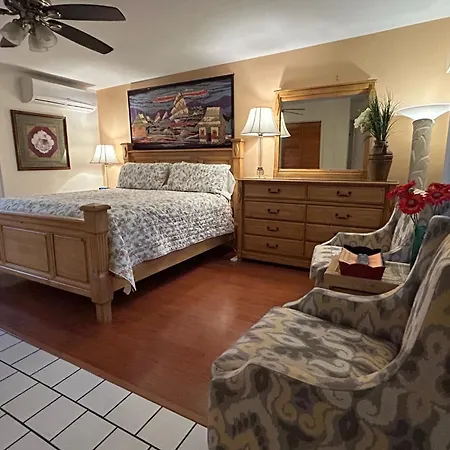 Casa Larrea Inn-2