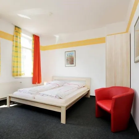Hotel Goldener Hahn-2
