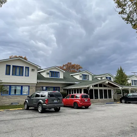 Camp Inn Lodge-3