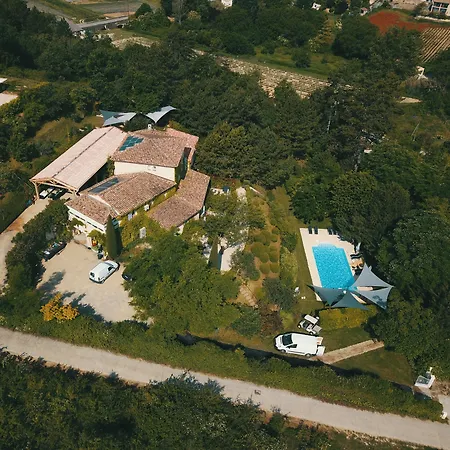 Le Jardin De Celina-2