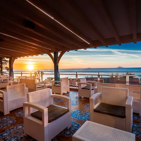 Baia Calavà Hotel e Residence-3