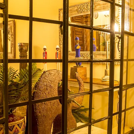 Villa Kololo-2