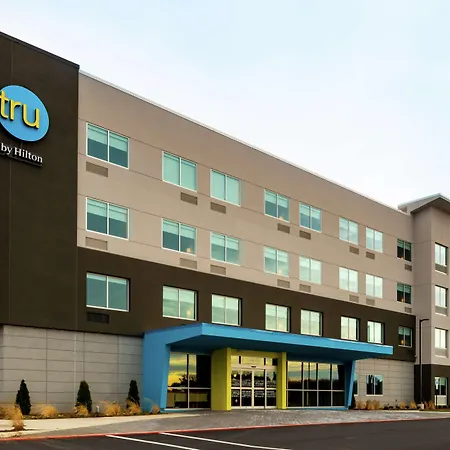Tru By Hilton Staunton-2