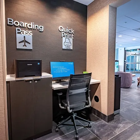 Courtyard By Marriott Toledo West-2