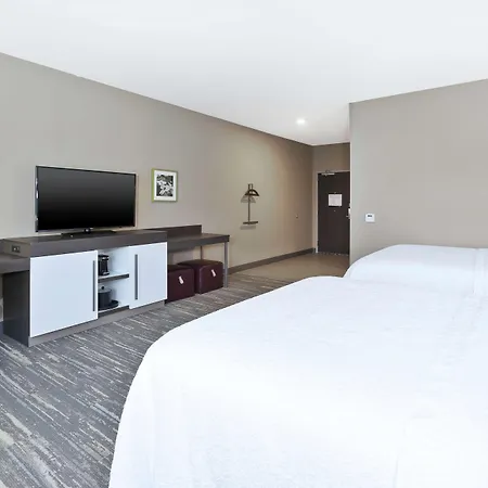 Hampton Inn Sedalia-3