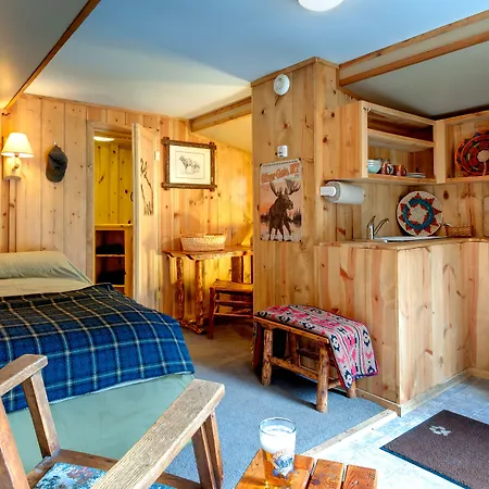 Silver Gate Lodging-2