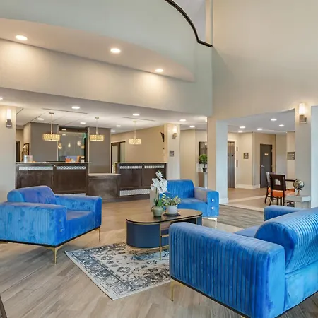 Best Western Plus Bay City Inn & Suites-3