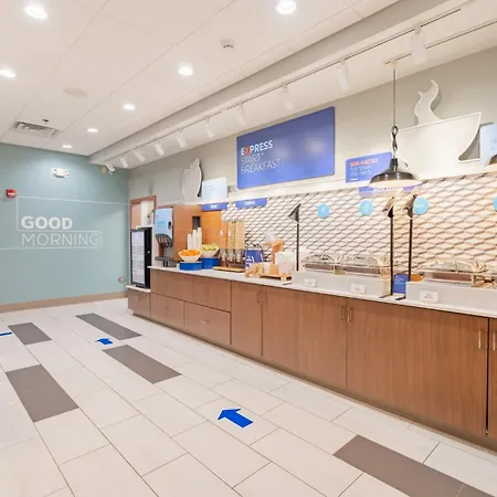Holiday Inn Express & Suites - Marion By Ihg-3