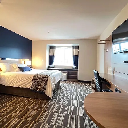 Microtel Inn & Suites By Wyndham Woodland Park-3