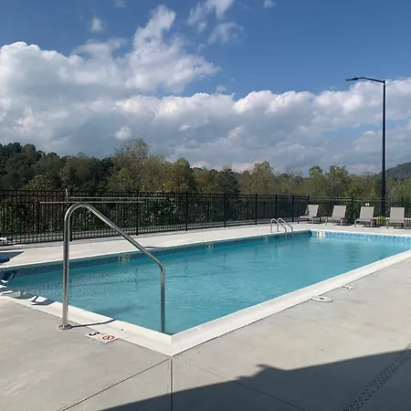 Holiday Inn Express & Suites - Marion By Ihg-2